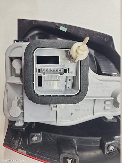 2013 VOLKSWAGEN POLO Left Taillight