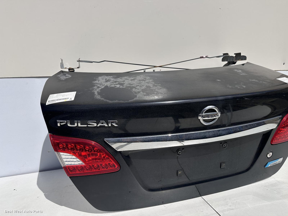 2013 NISSAN PULSAR Bootlid/Tailgate