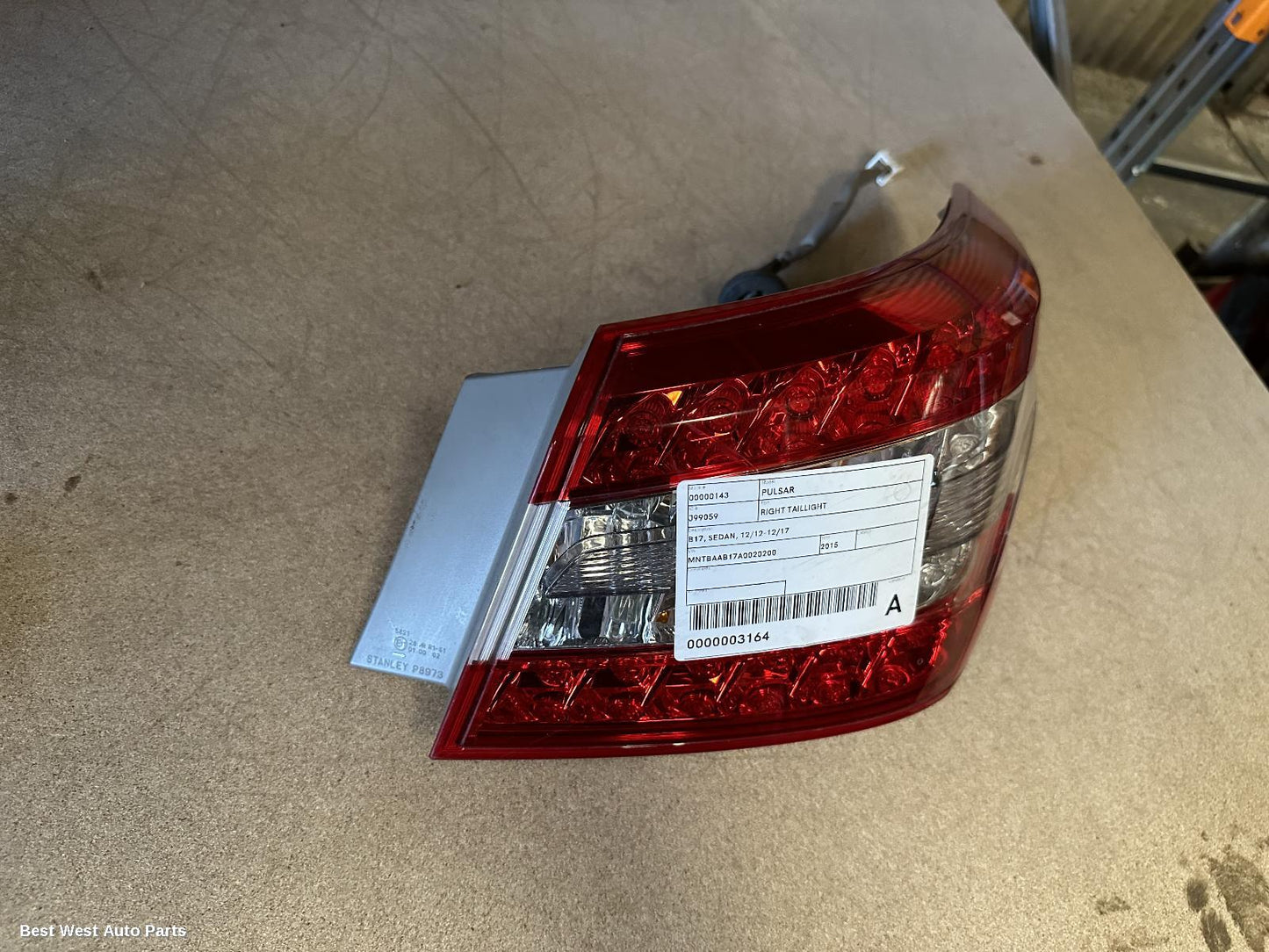 2015 NISSAN PULSAR Right Taillight