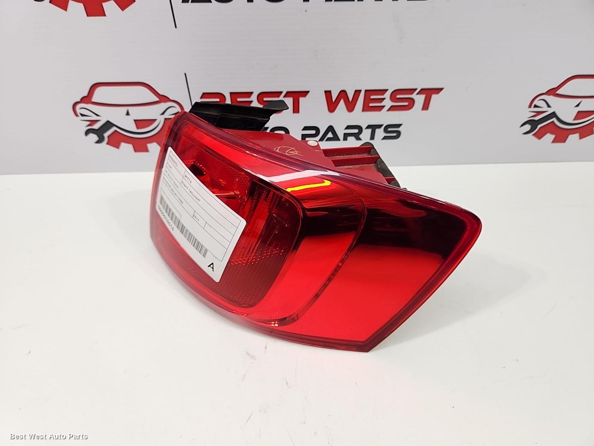 2012 VOLKSWAGEN JETTA Right Taillight