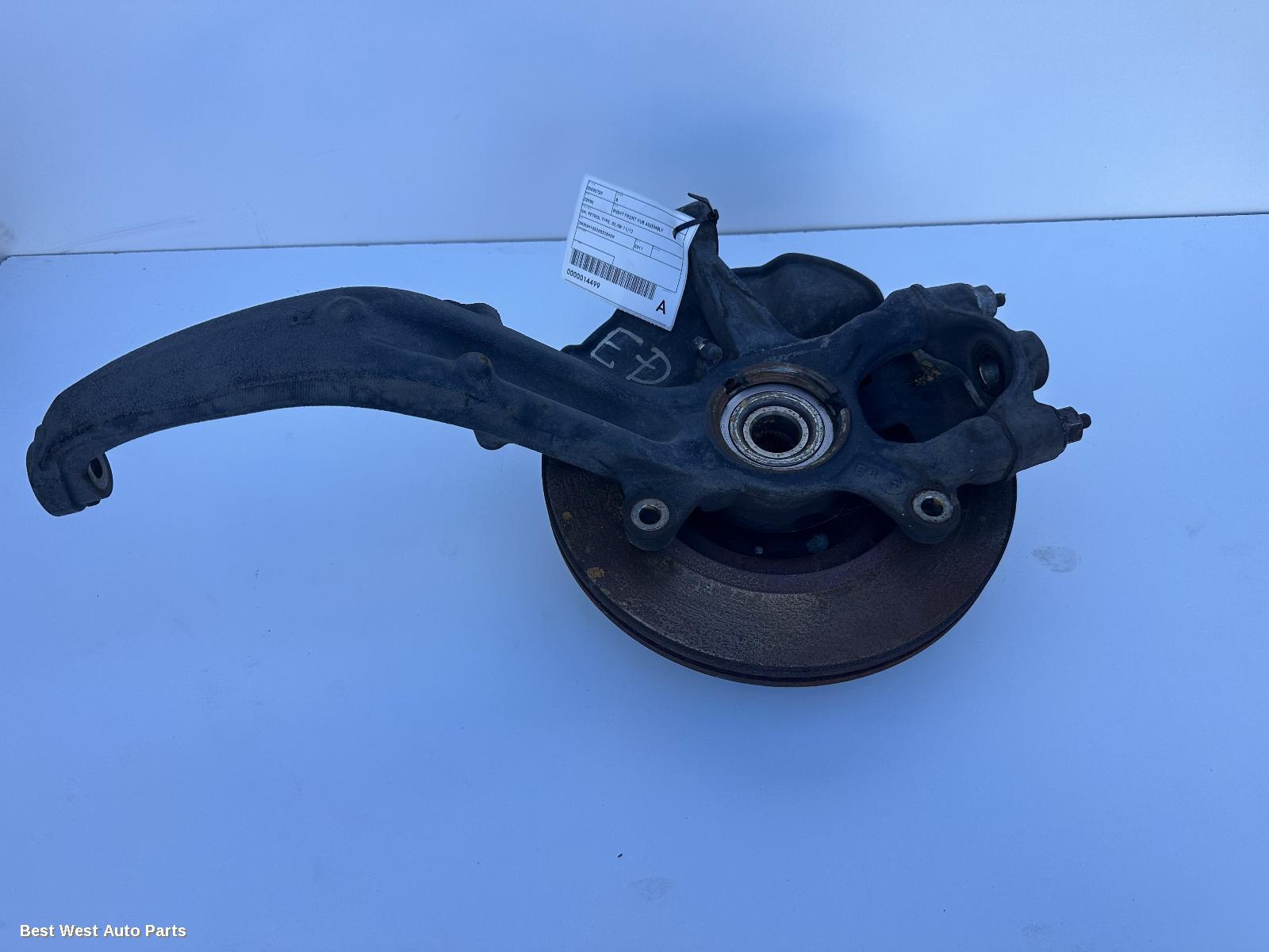 2011 MAZDA 6 Right Front Hub Assembly