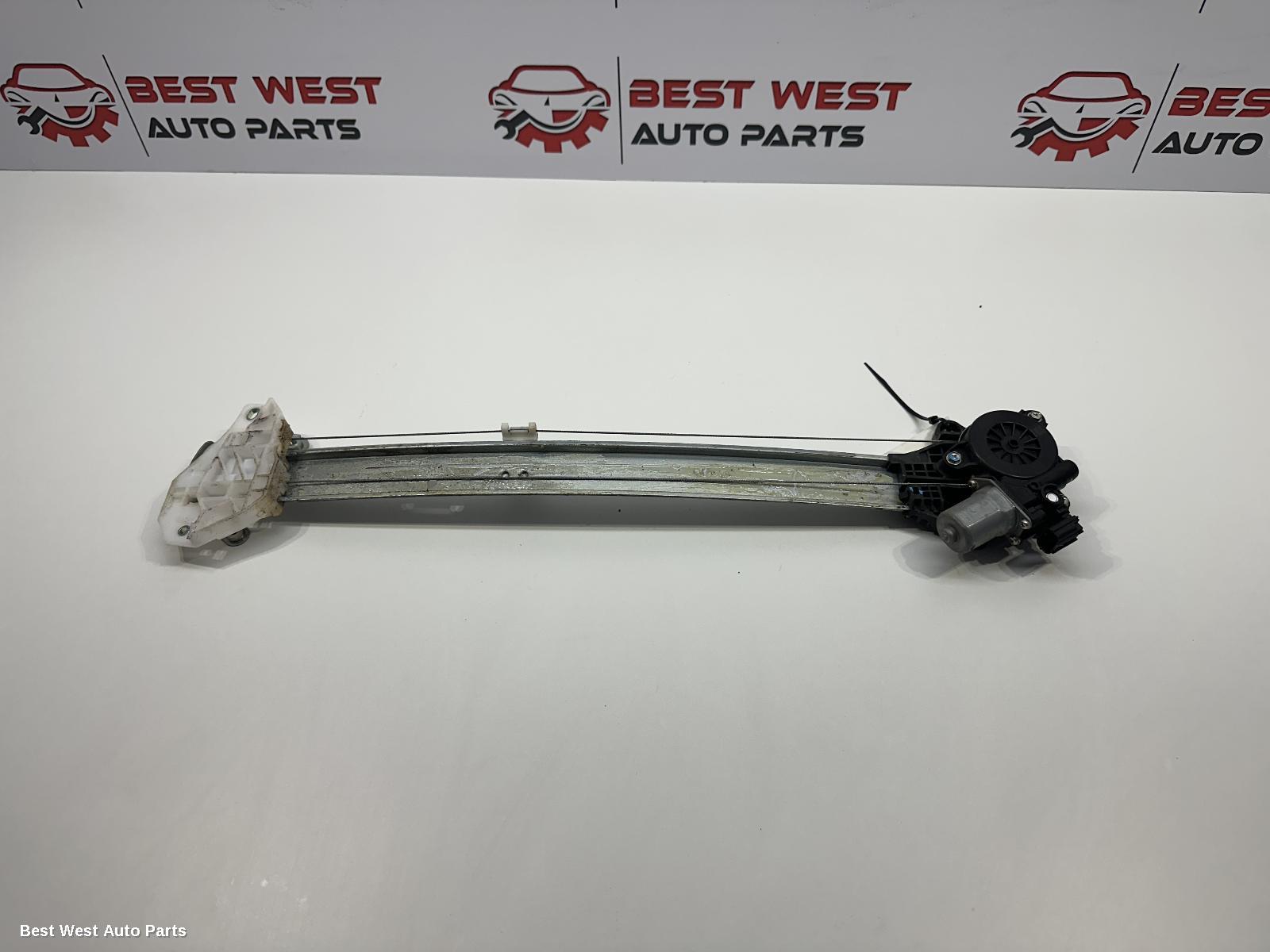 2024 MITSUBISHI TRITON Right Front Window Reg/Motor