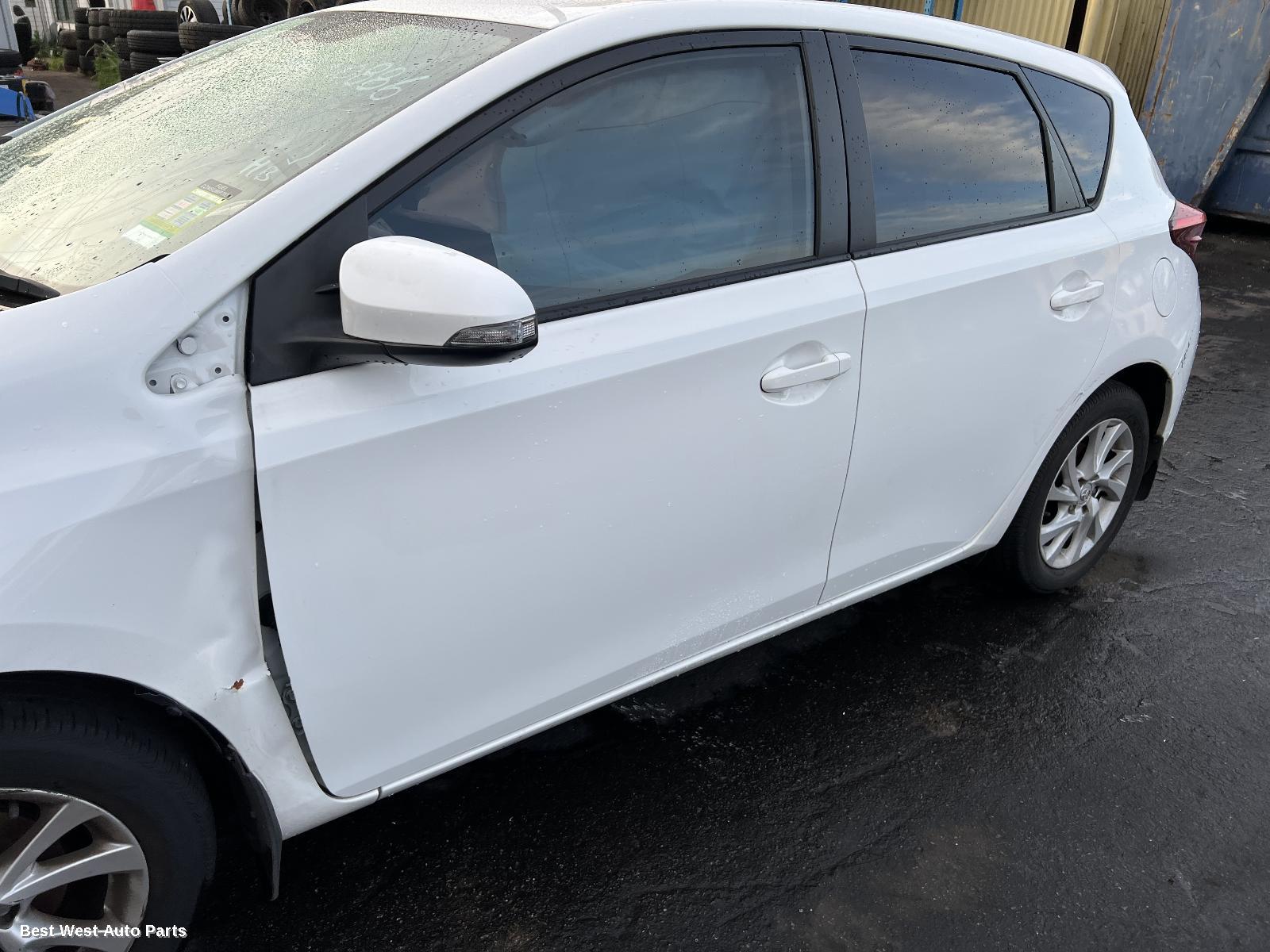 2018 TOYOTA COROLLA Left Front Door Window