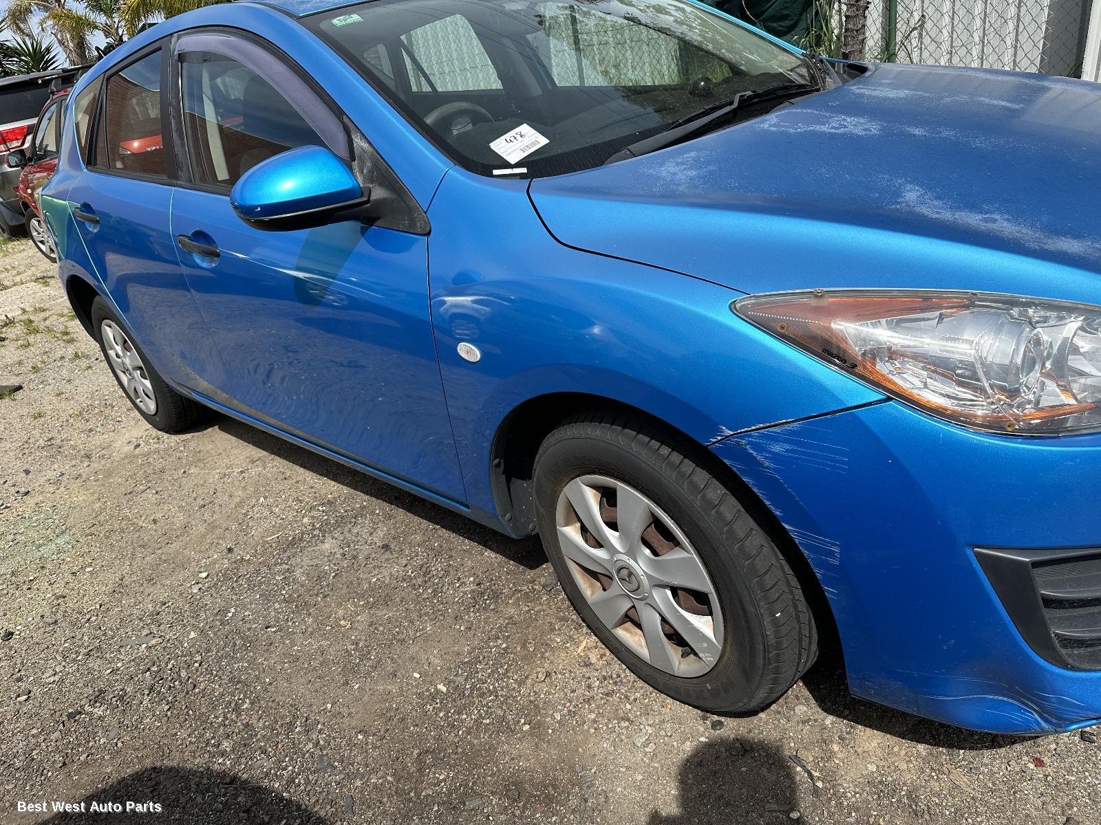 2010 MAZDA 3 Left Front Door