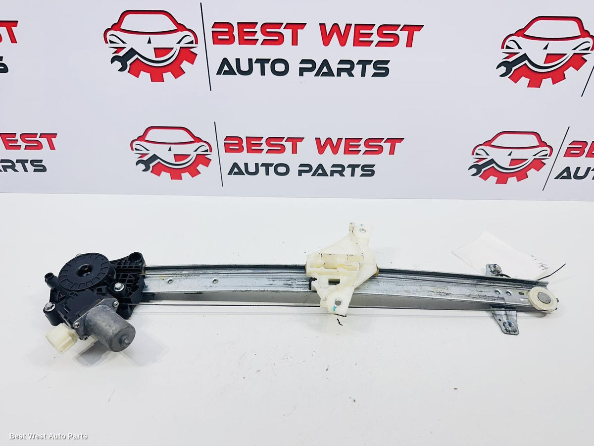 2023 SUZUKI VITARA Right Front Window Reg/Motor