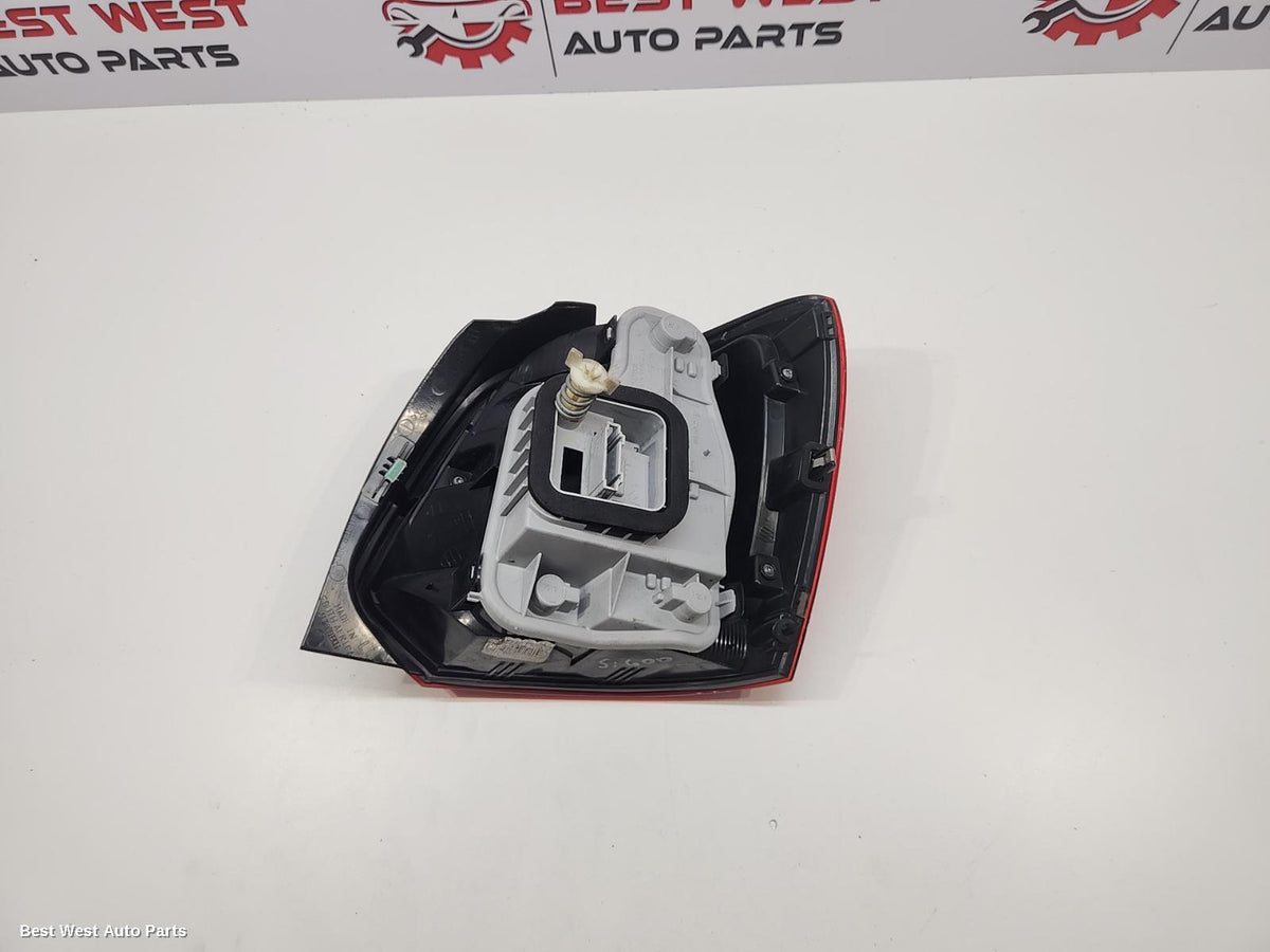 2013 VOLKSWAGEN POLO Left Taillight