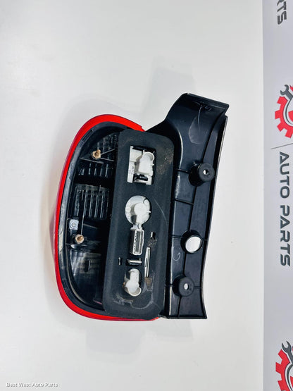 2014 NISSAN MICRA Right Taillight