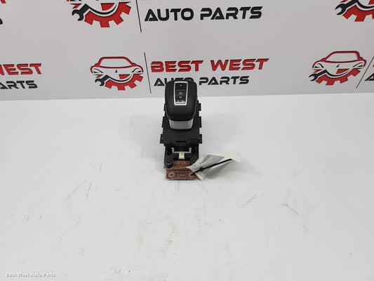 2023 MITSUBISHI OUTLANDER Gear Stick/Shifter