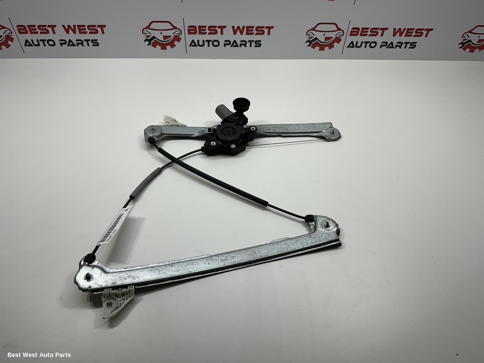 2020 MAZDA 3 Left Front Window Reg/Motor