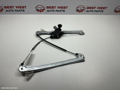 2020 MAZDA 3 Left Front Window Reg/Motor