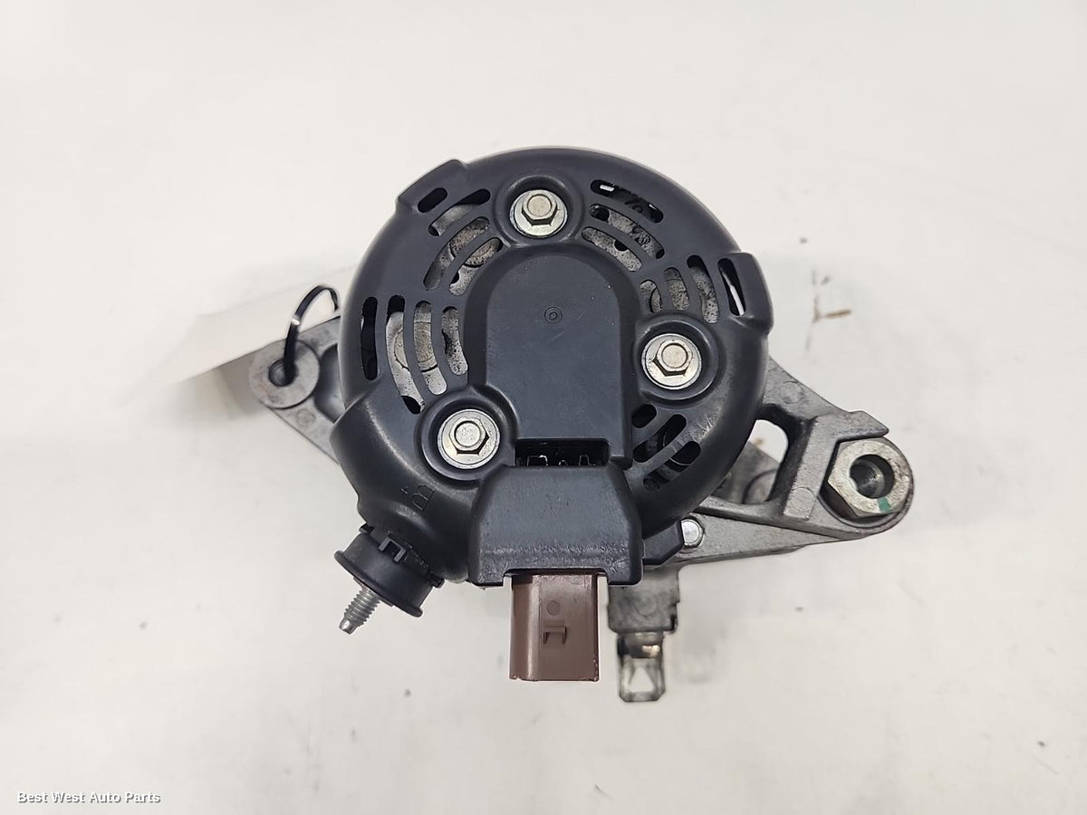 2014 TOYOTA COROLLA Alternator