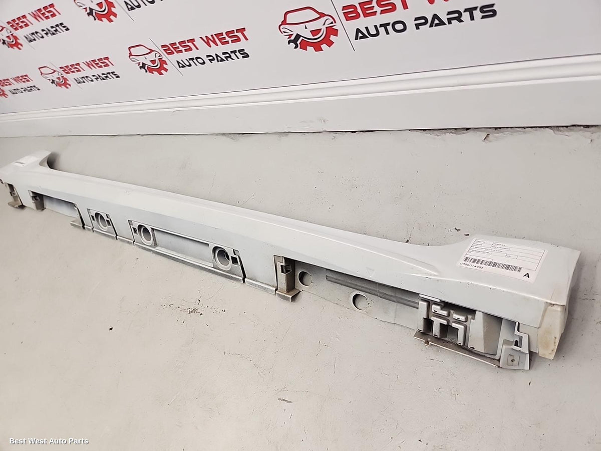 2021 TOYOTA COROLLA Side Step/Skirt