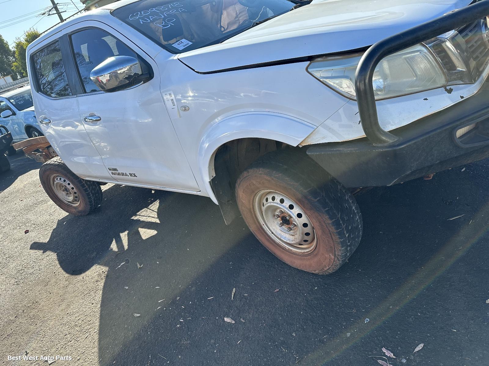 2016 NISSAN NAVARA Left Guard