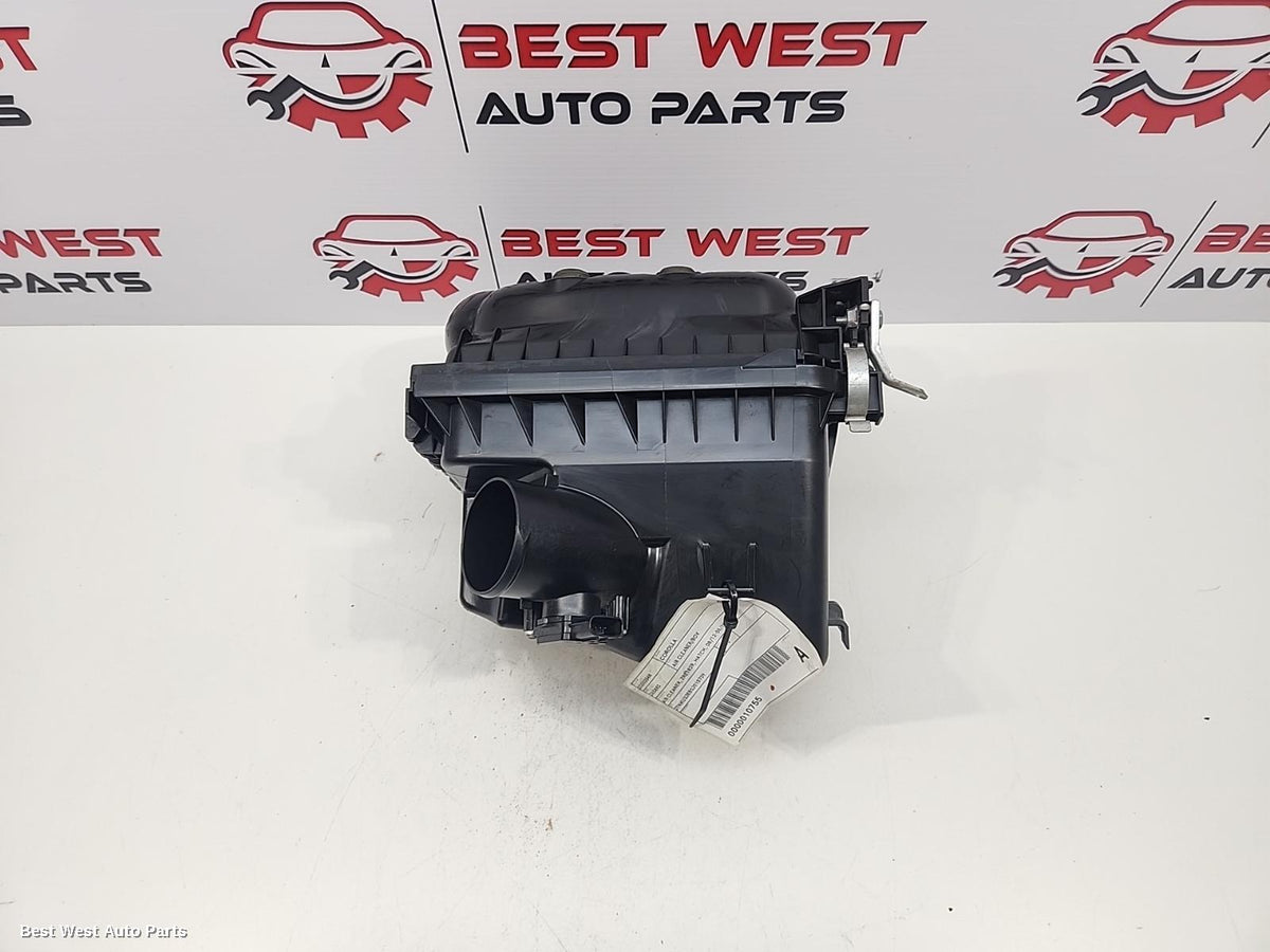 2013 TOYOTA COROLLA Air Cleaner/Box