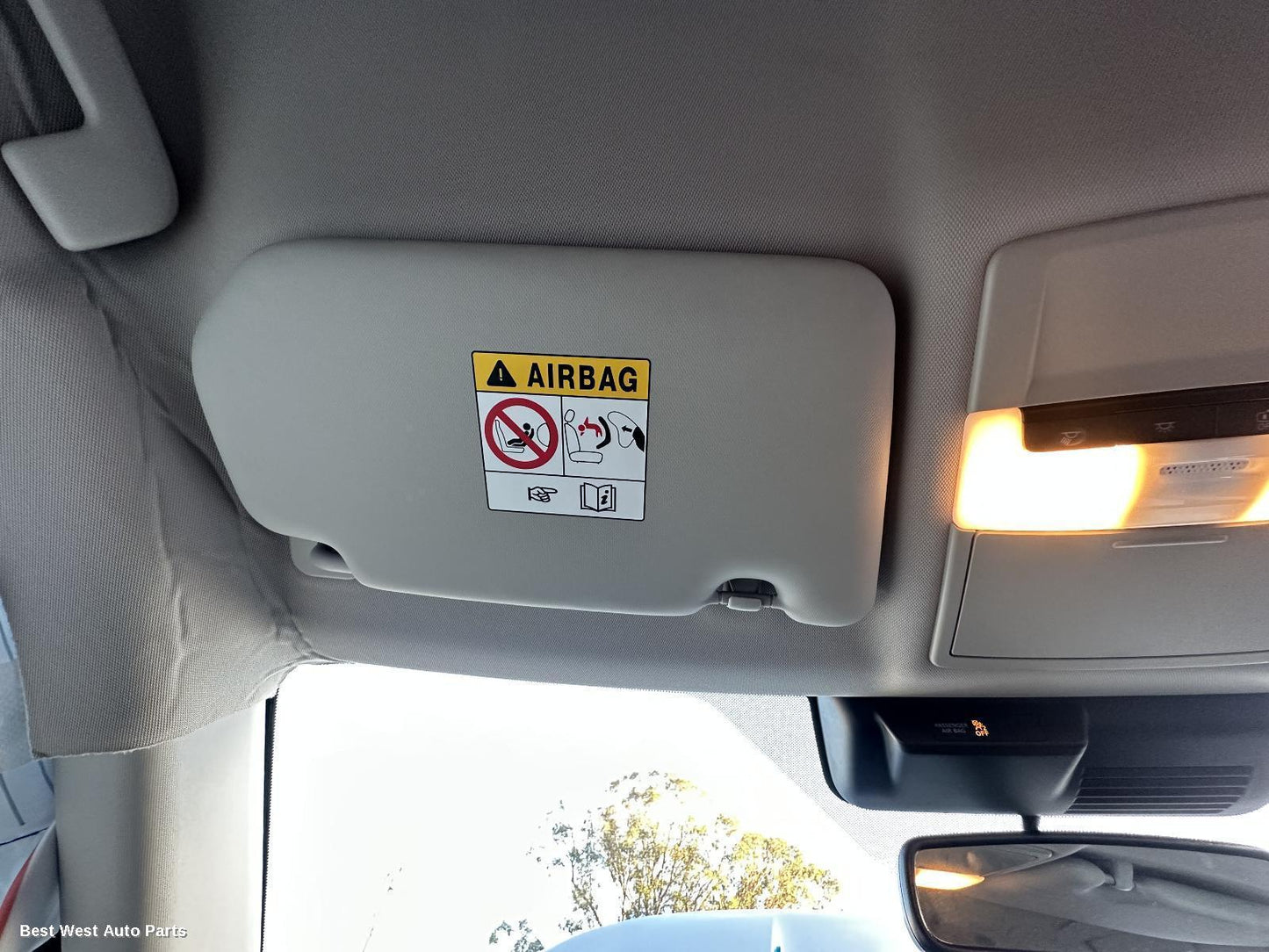2023 MITSUBISHI OUTLANDER Sunvisor