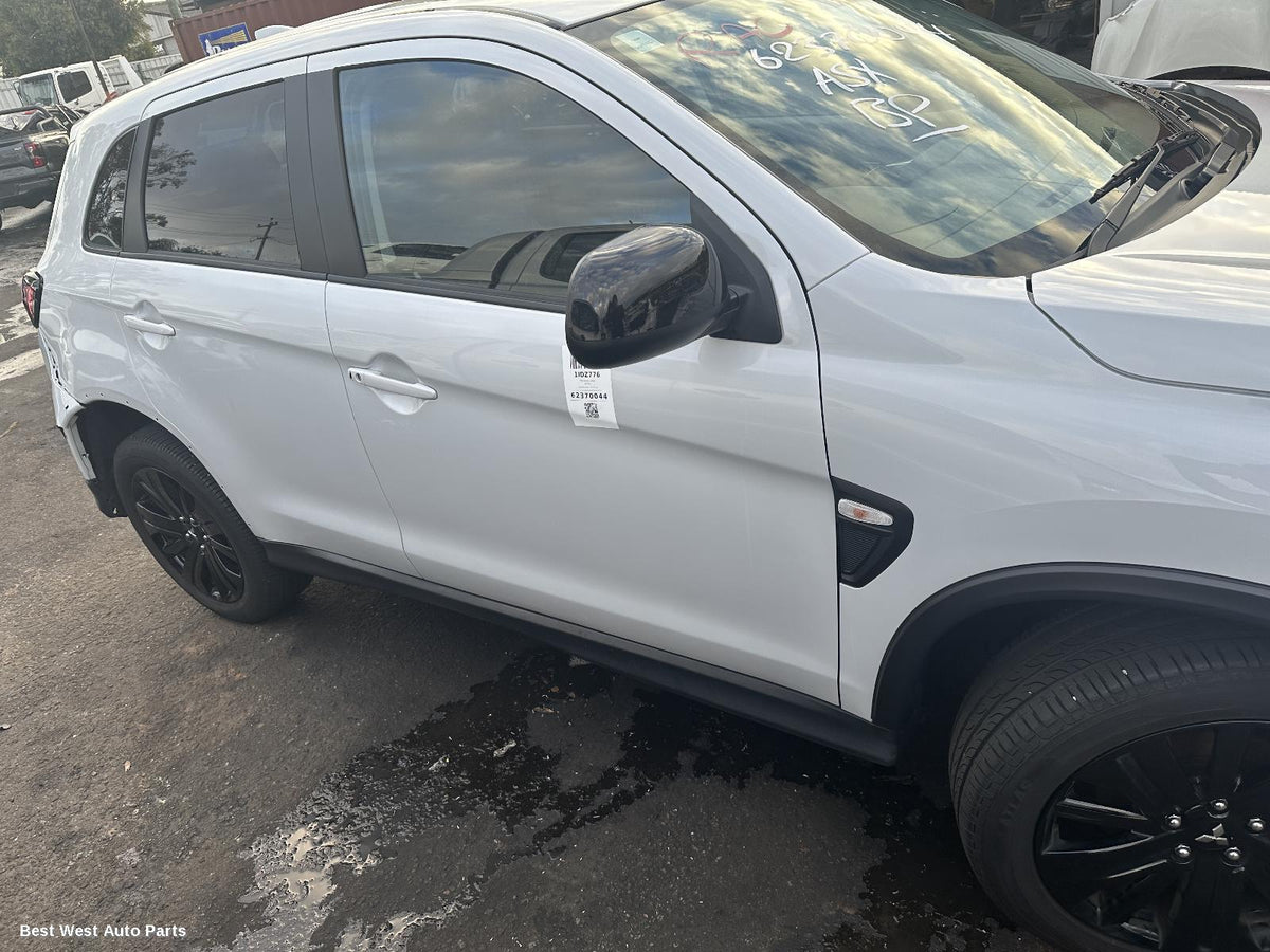 2024 MITSUBISHI ASX Right Front Door