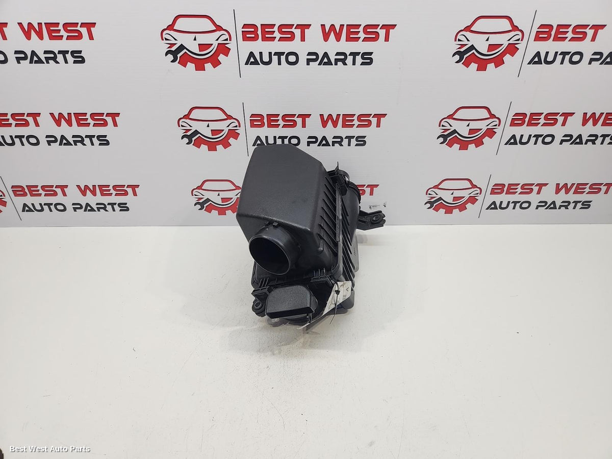 2014 HYUNDAI VELOSTER Air Cleaner/Box