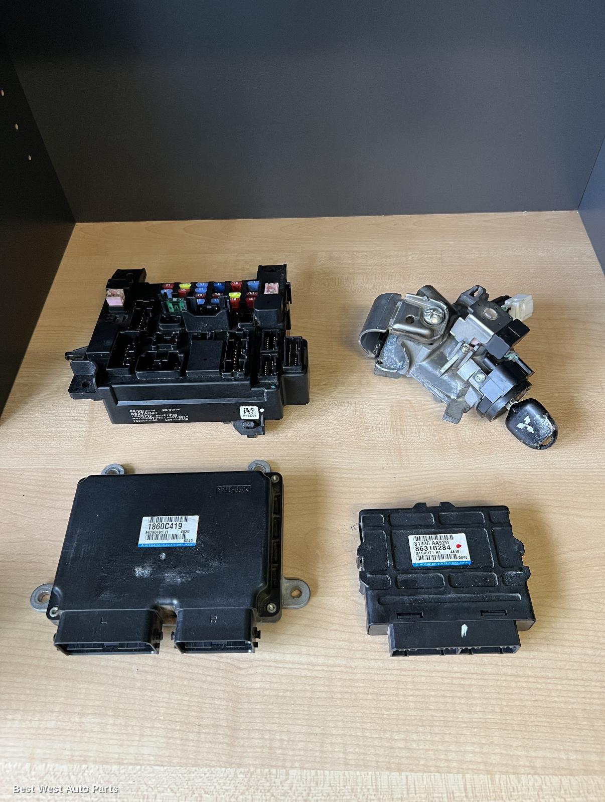 2014 MITSUBISHI ASX Ecu
