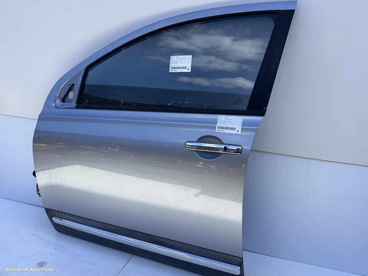 2012 NISSAN DUALIS Left Front Door
