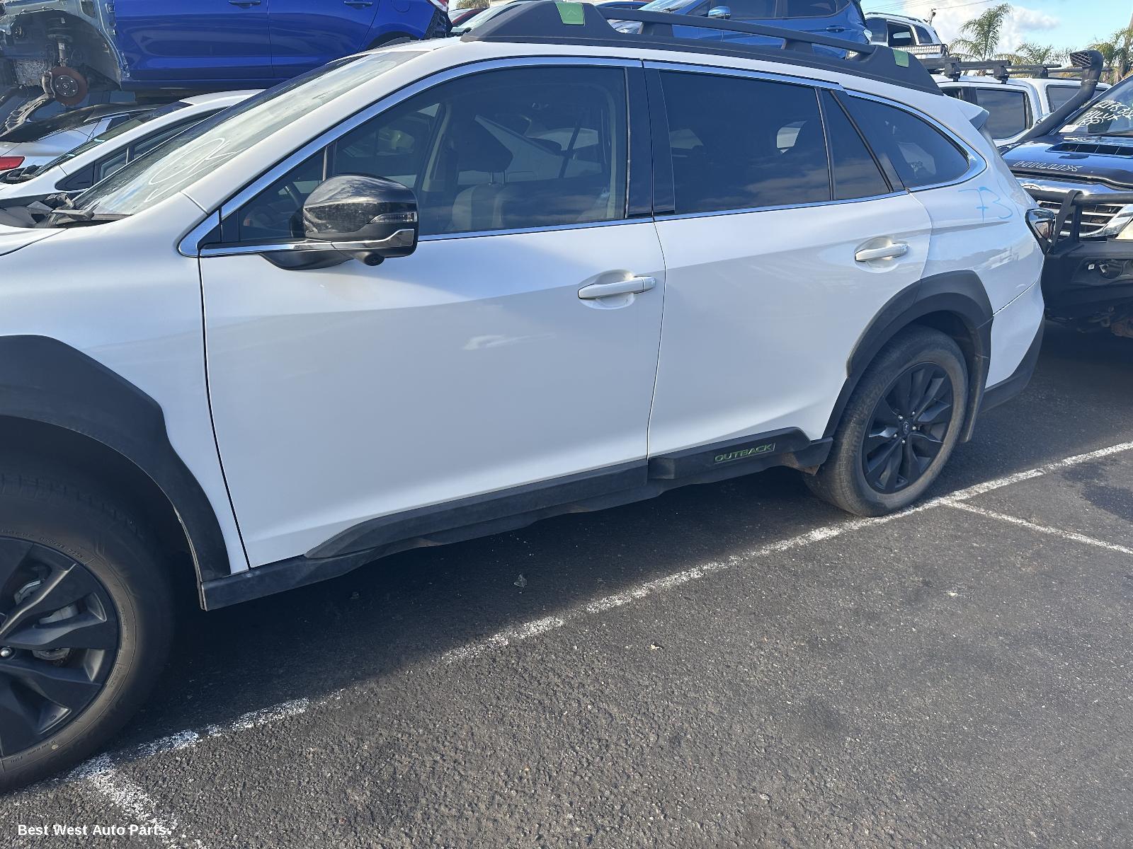 2024 SUBARU OUTBACK Left Front Door