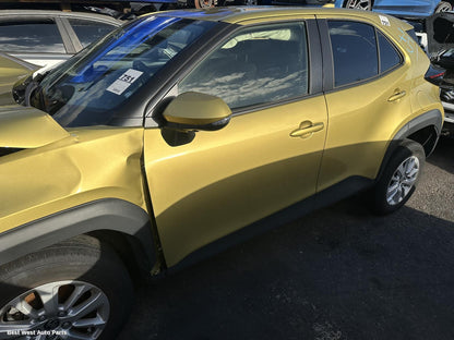 2021 TOYOTA YARIS CROSS Left Front Door
