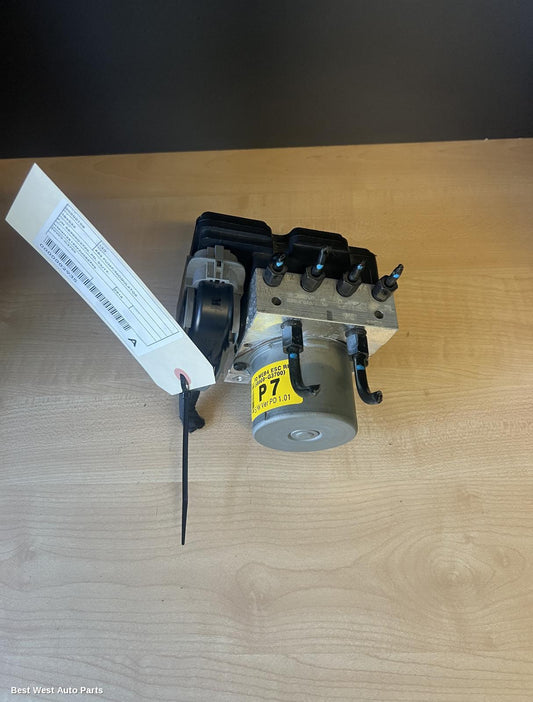2018 HYUNDAI I30 Abs Pump/Modulator