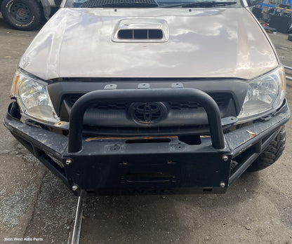 2007 TOYOTA HILUX Left Front Hub Assembly