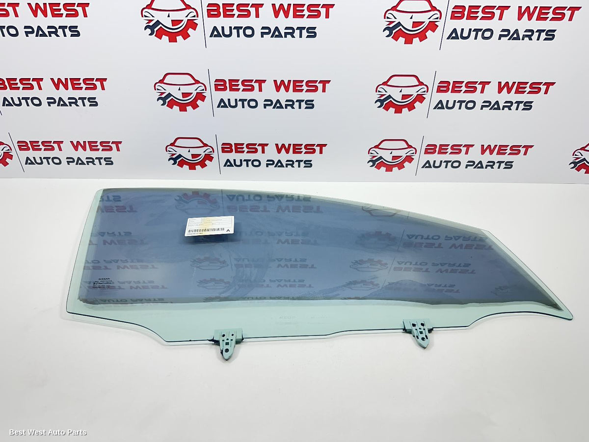 2012 NISSAN DUALIS Right Front Door Window