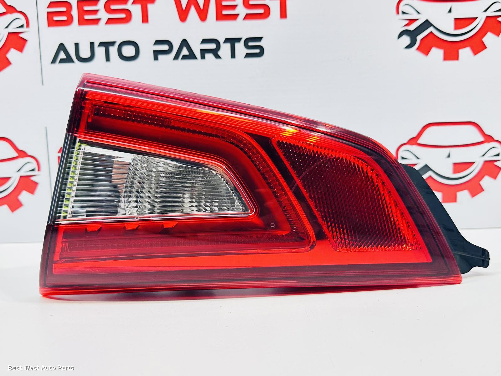 2016 NISSAN QASHQAI Rear Garnish