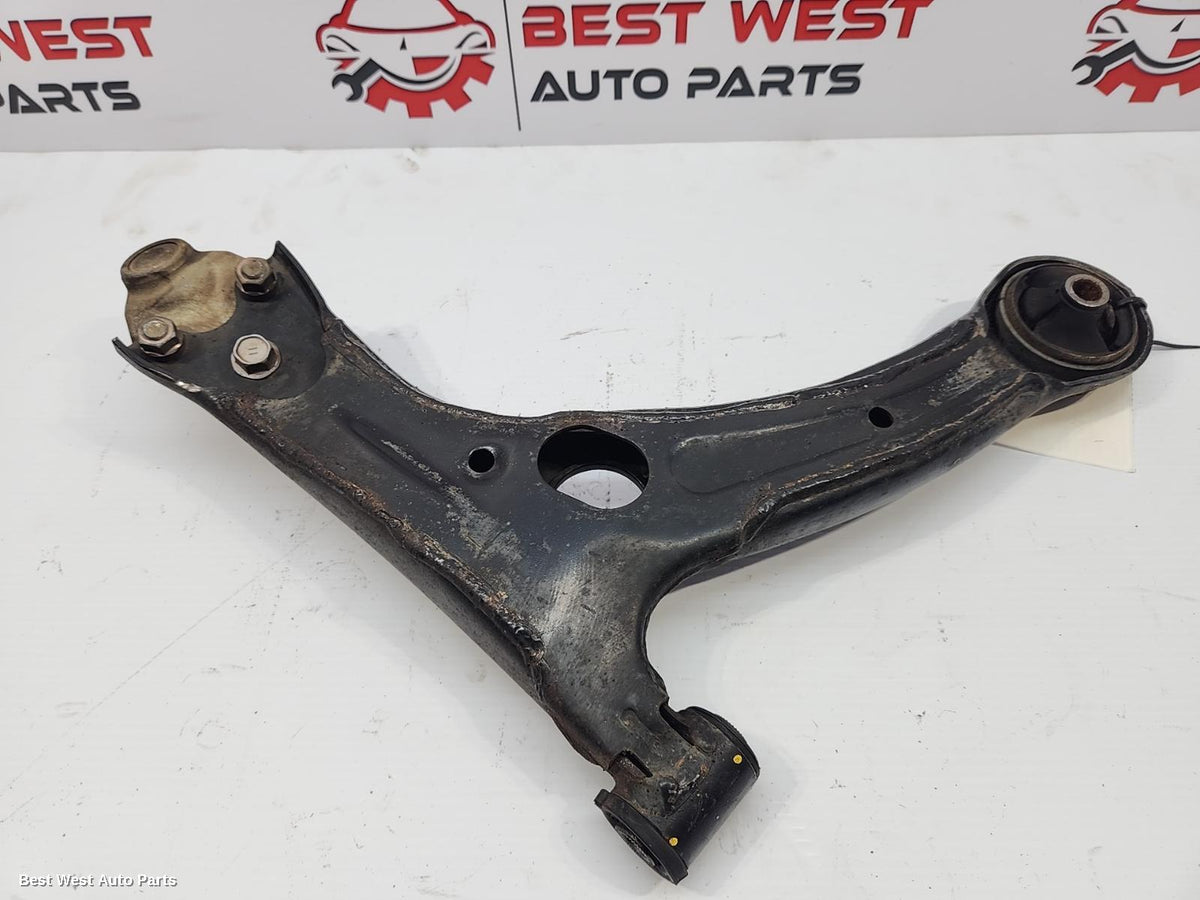 2017 TOYOTA COROLLA Left Front Lower Control Arm