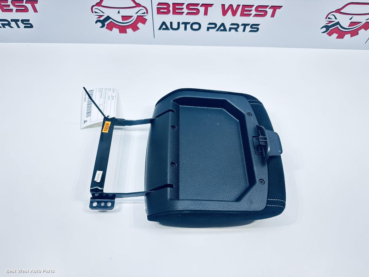 2018 NISSAN NAVARA Console
