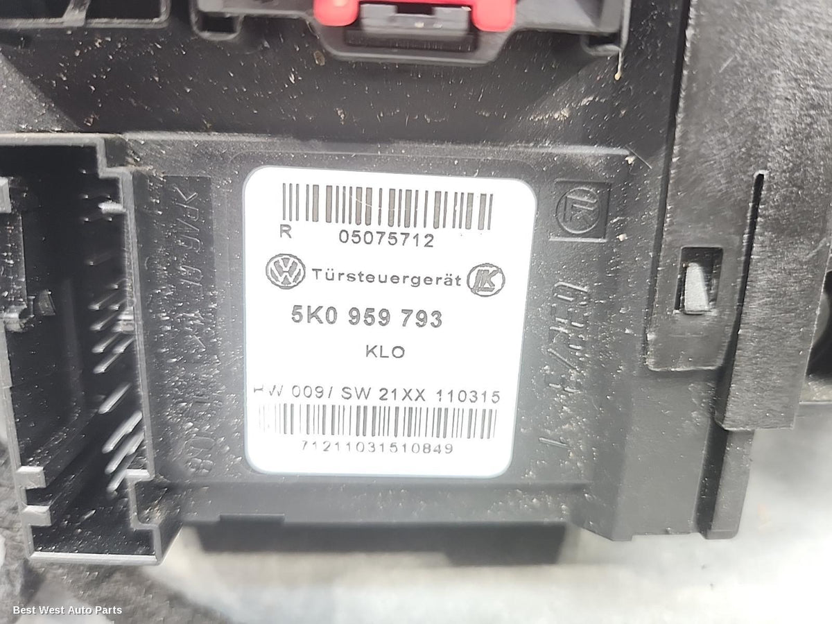 2015 VOLKSWAGEN CADDY Right Front Window Reg/Motor