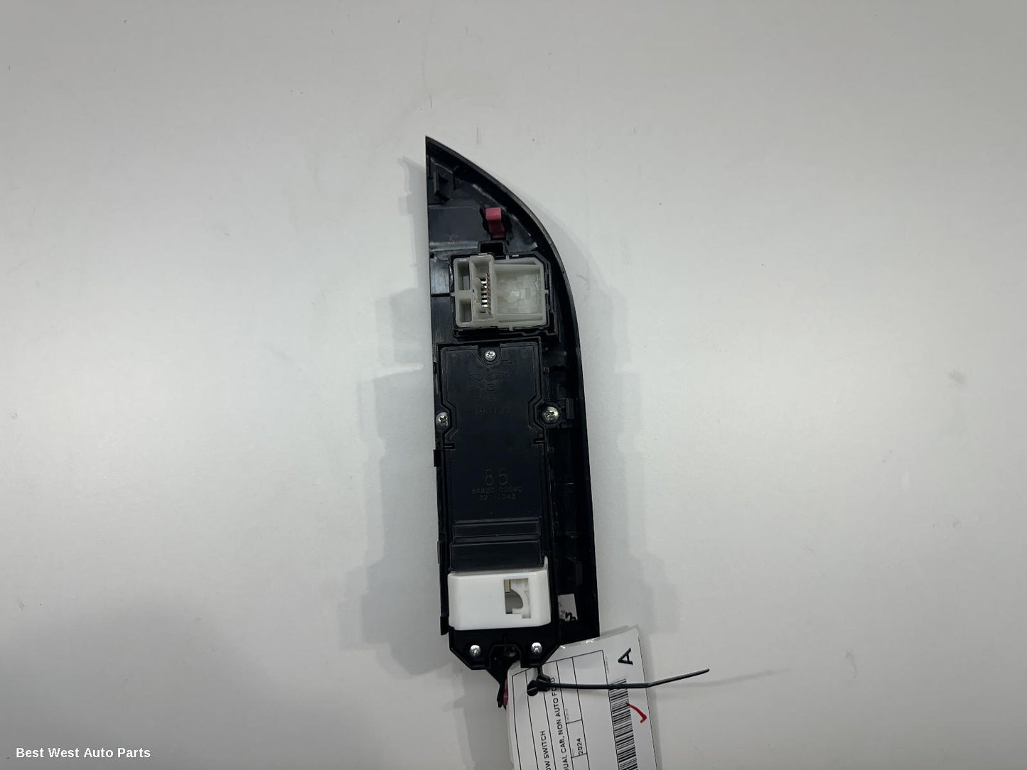 2024 TOYOTA HILUX Pwr Dr Wind Switch