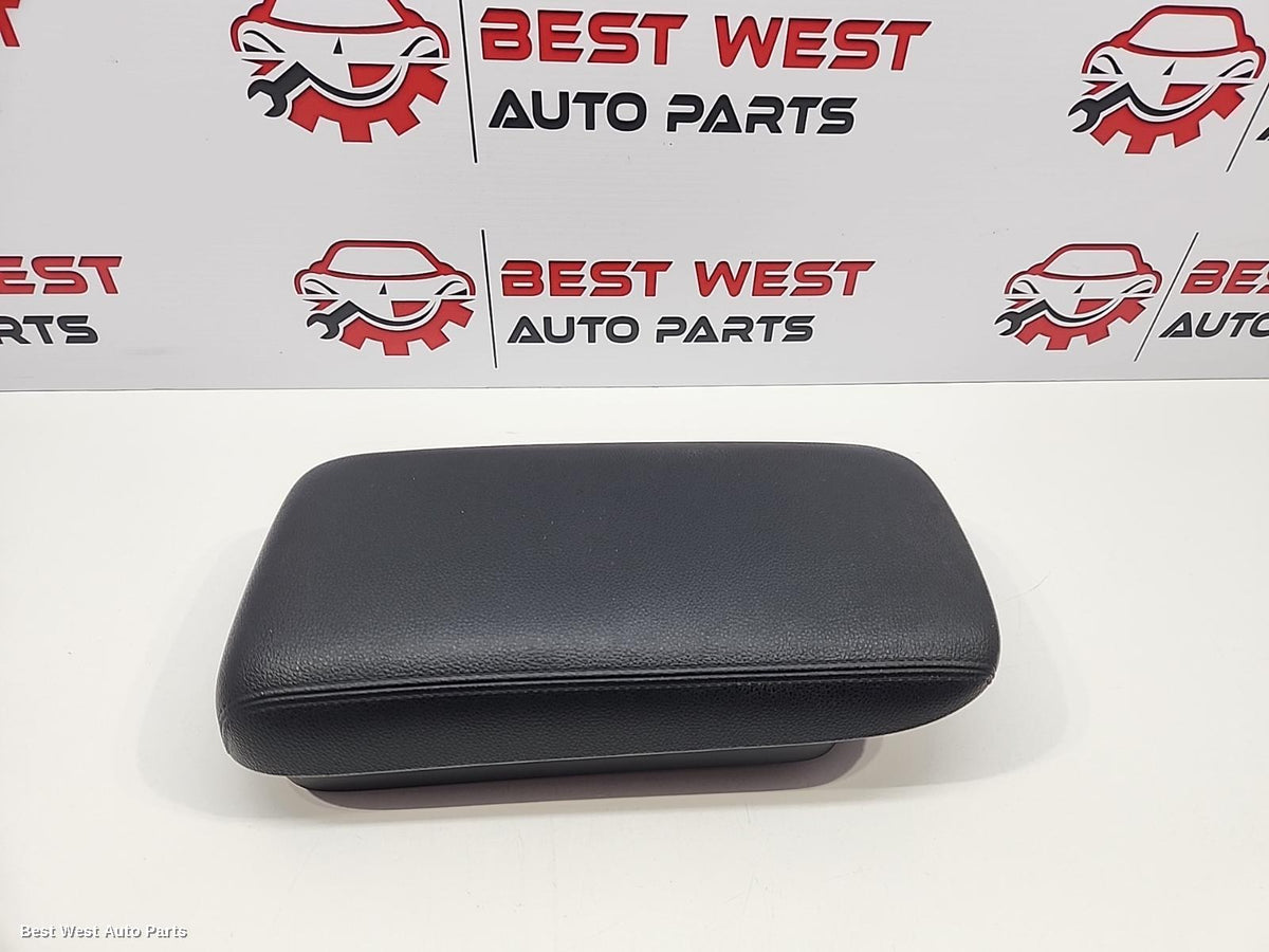 2019 MITSUBISHI ASX Console