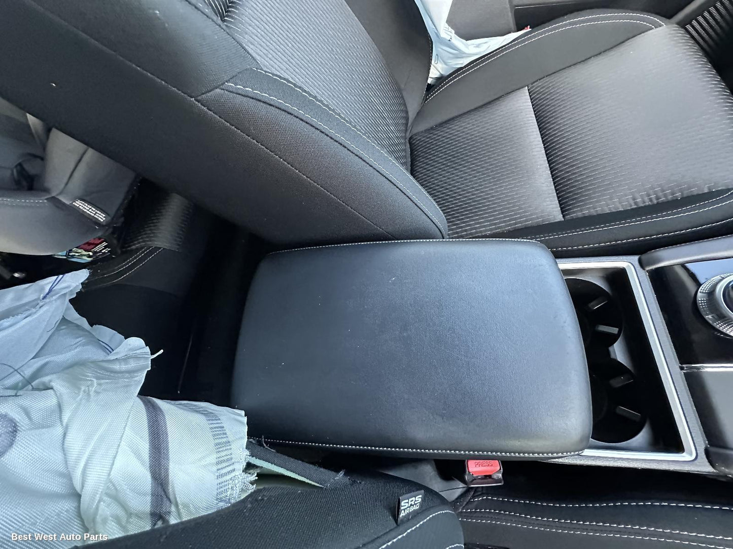 2023 MITSUBISHI OUTLANDER Console