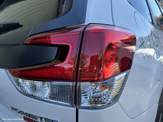 2023 SUBARU FORESTER Right Taillight