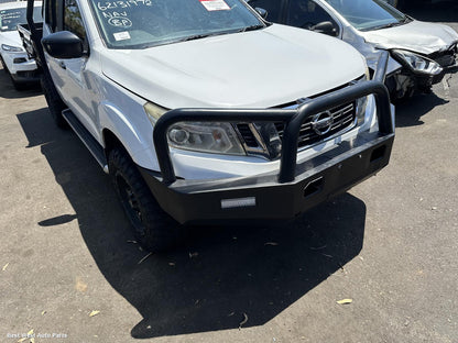 2018 NISSAN NAVARA Console