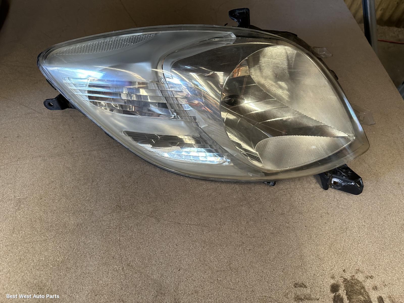 2008 TOYOTA YARIS Right Headlamp