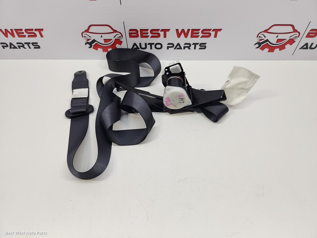 2018 SUBARU XV Seatbelt/Stalk