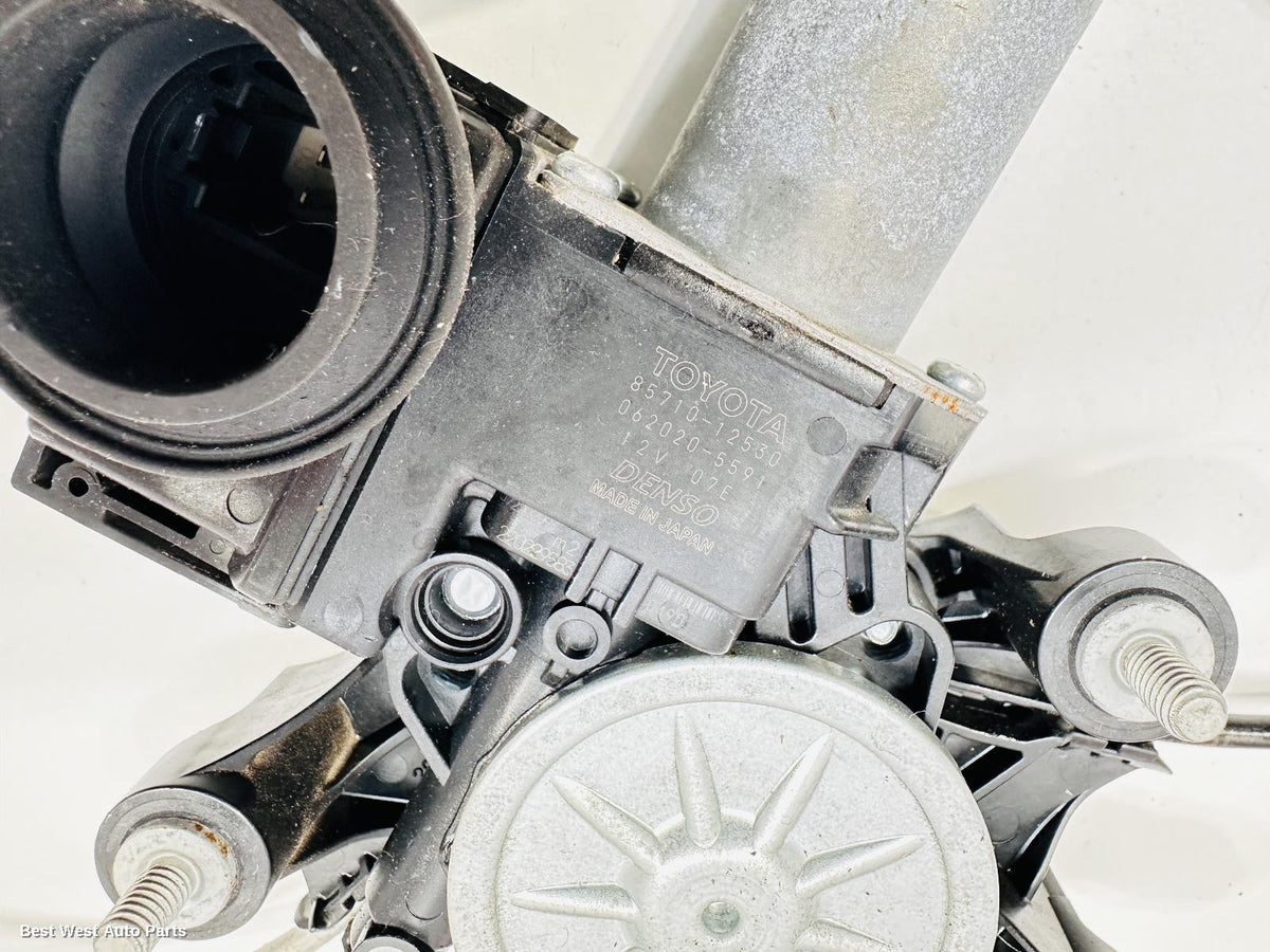 2021 TOYOTA COROLLA Right Front Window Reg/Motor