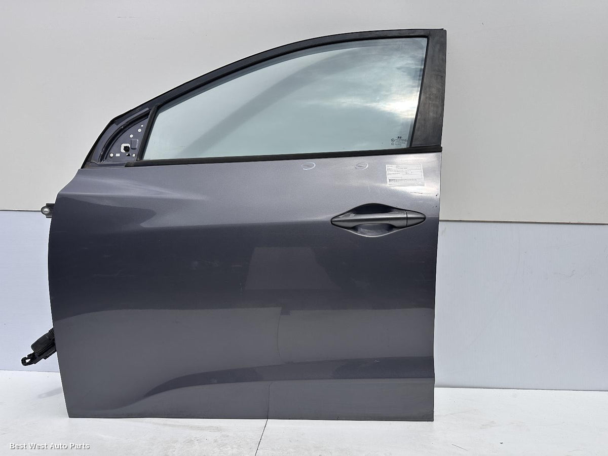2013 HYUNDAI IX35 Left Front Door