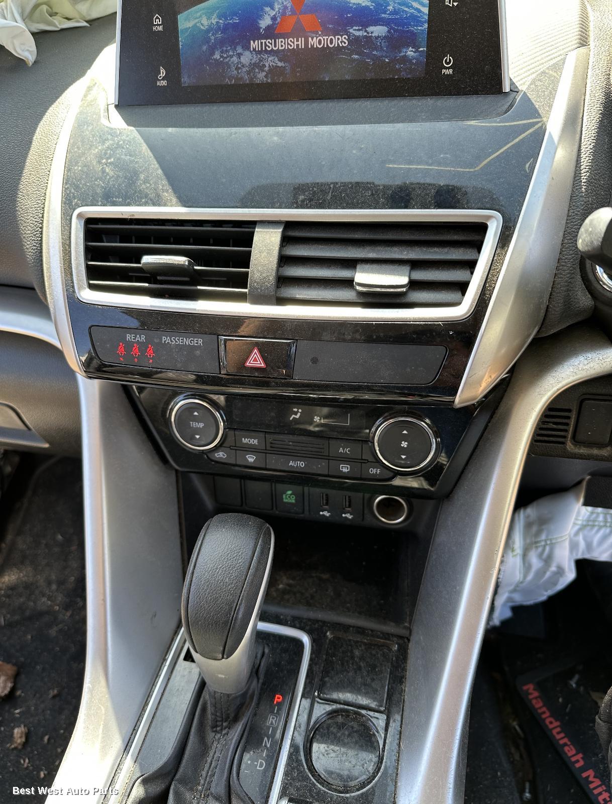 2018 MITSUBISHI ECLIPSE CROSS Heater/Ac Controls