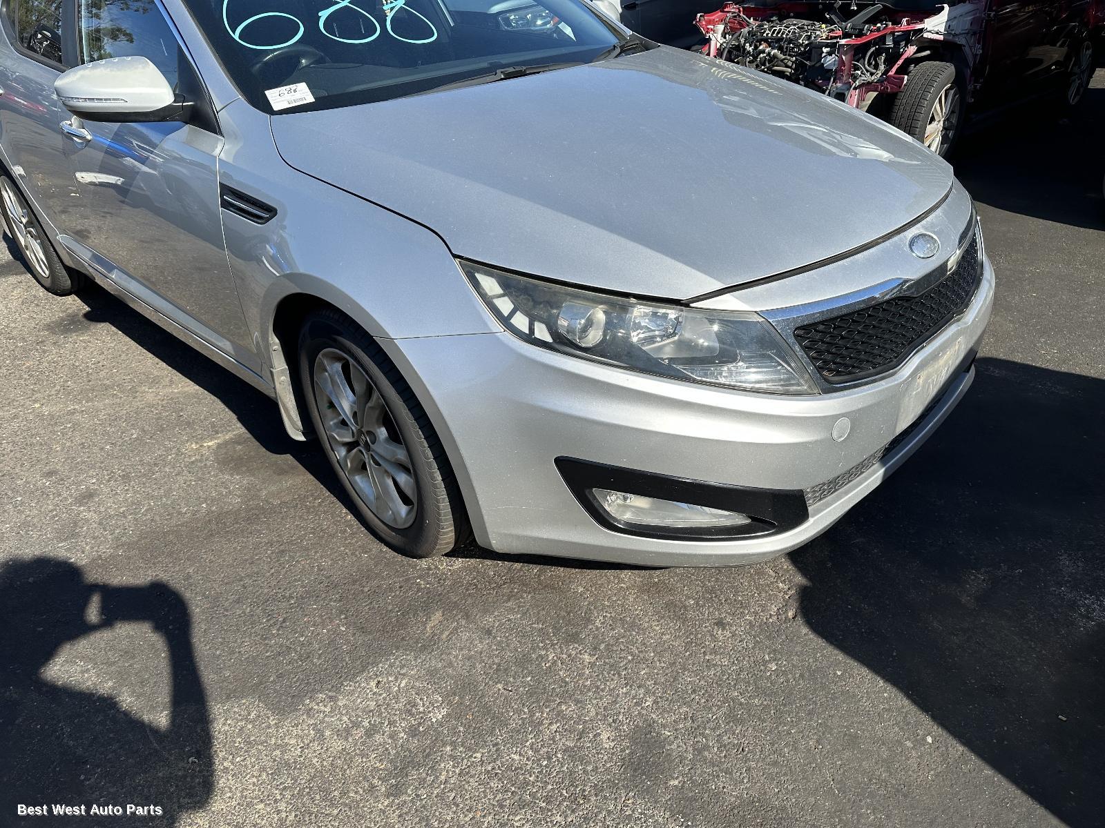 2013 KIA OPTIMA Right Guard