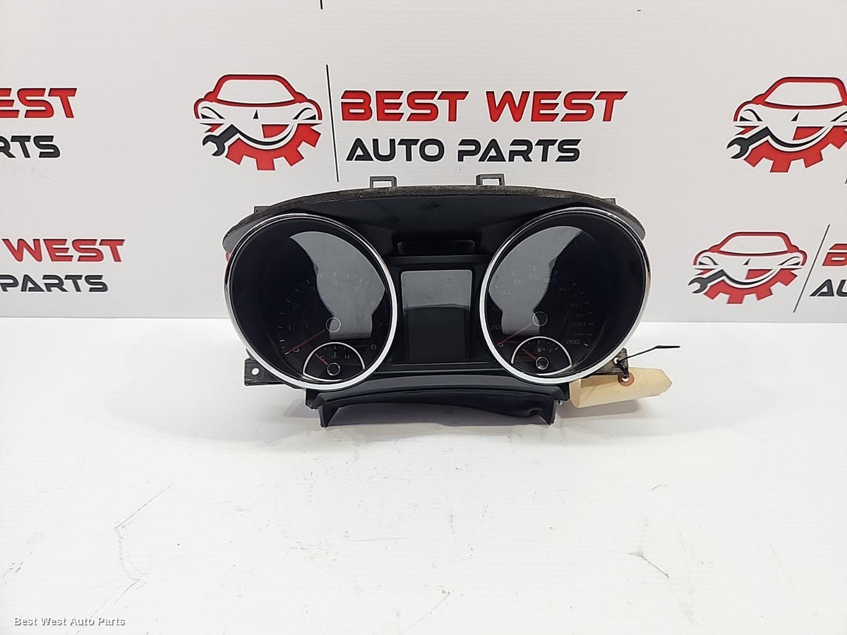 2013 HOLDEN COMMODORE Instrument Cluster