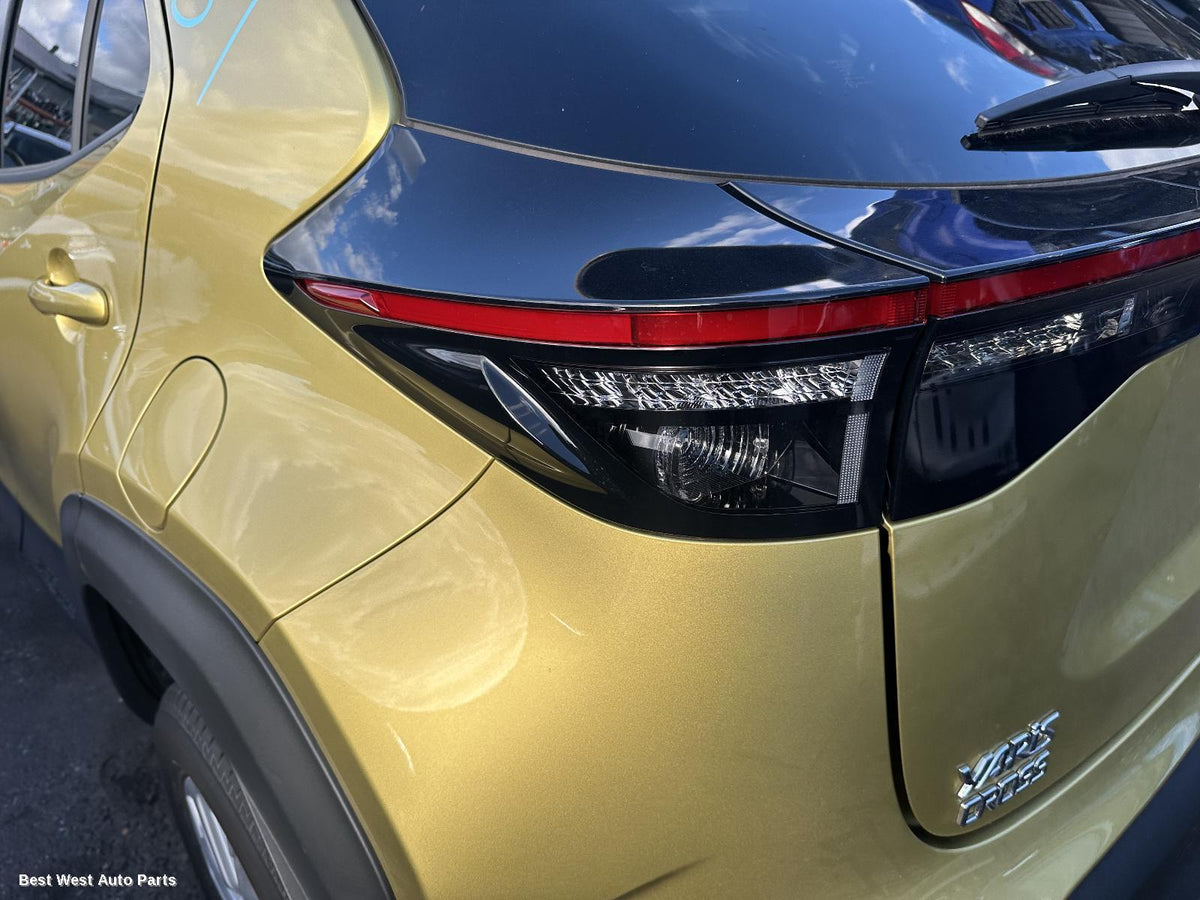 2021 TOYOTA YARIS CROSS Left Taillight
