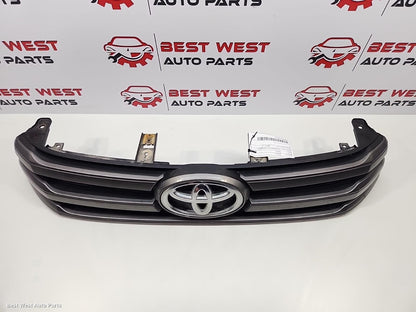 2017 TOYOTA HILUX Grille