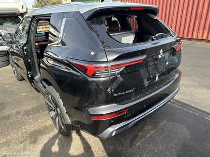 2025 MITSUBISHI OUTLANDER Left Taillight