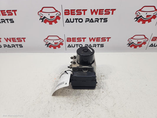 2012 VOLKSWAGEN GOLF Abs Pump/Modulator
