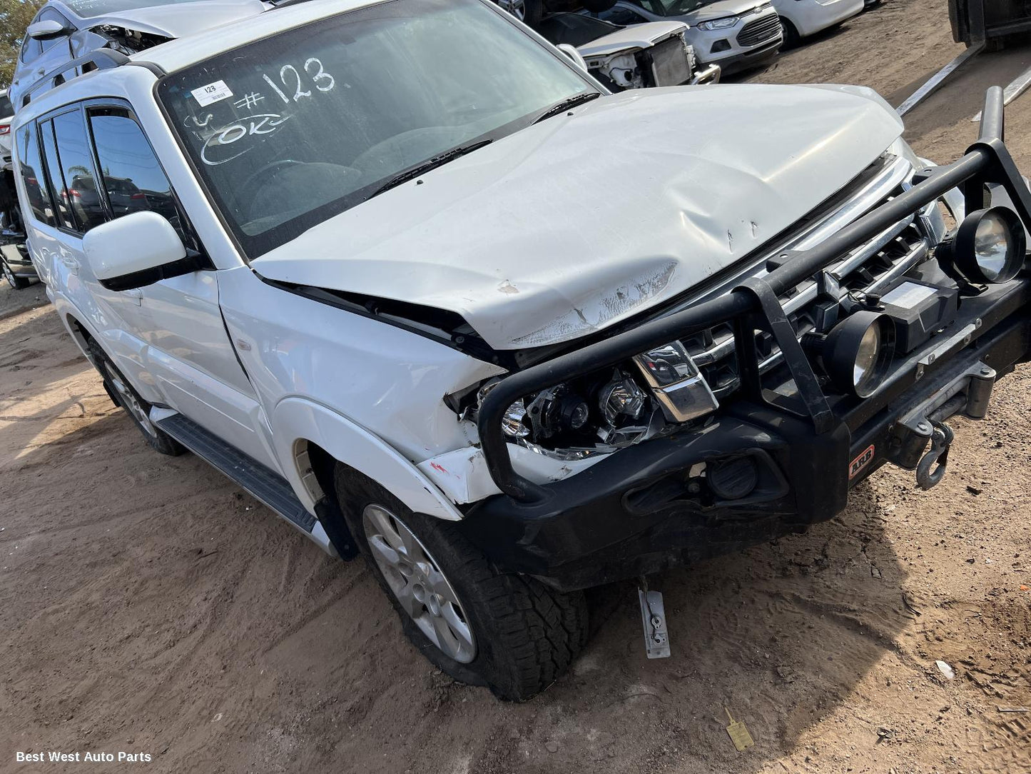 2015 MITSUBISHI PAJERO Left Rear Door/Sliding
