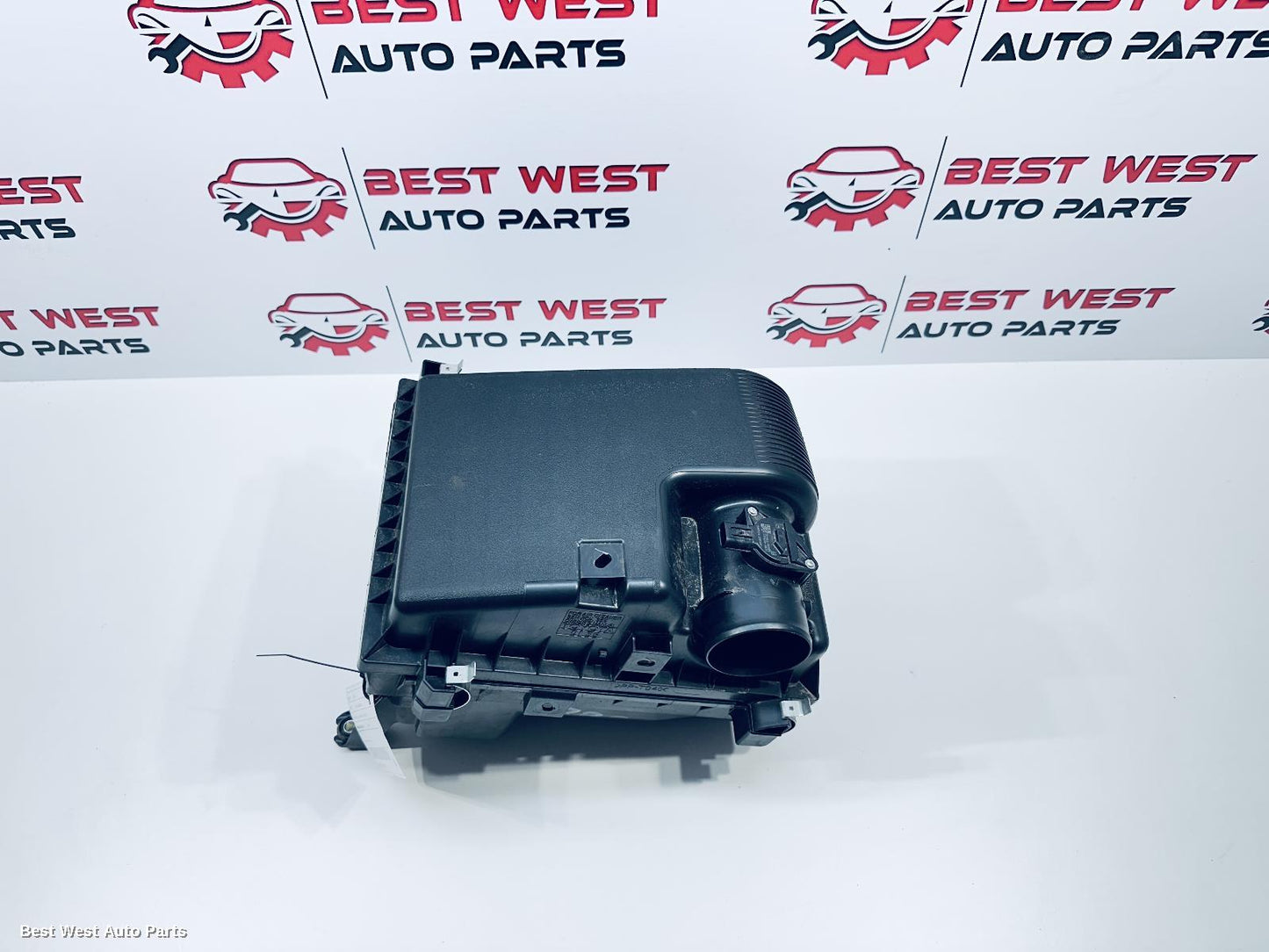 2024 TOYOTA HILUX Air Cleaner/Box